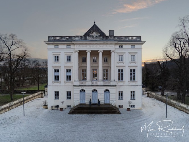 Castle Monaise