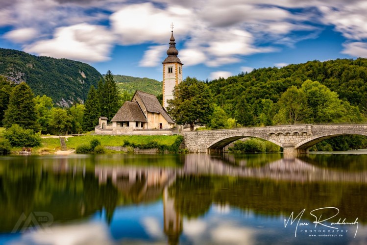 Sankt Johannes des Taeufers Kriche Bohinj Slowenien