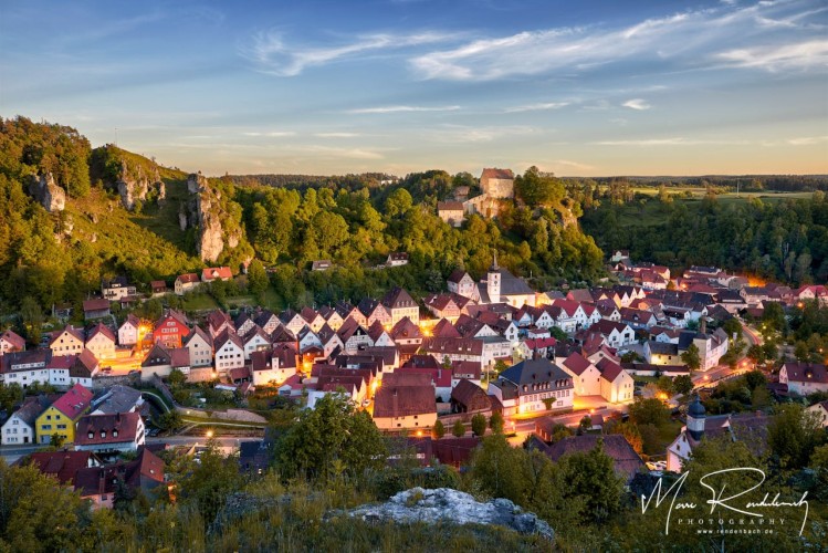 Pottenstein mit Burg Pottenstein Fränkische Schweiz