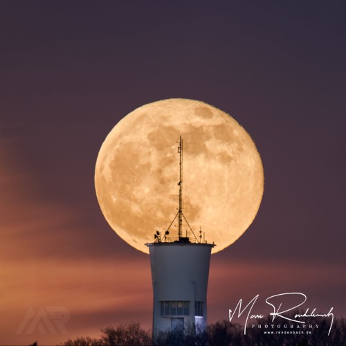 Supermond über Trier